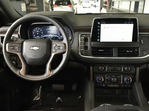 Used 2024 Chevrolet Suburban High Country AWD/4WD image 23