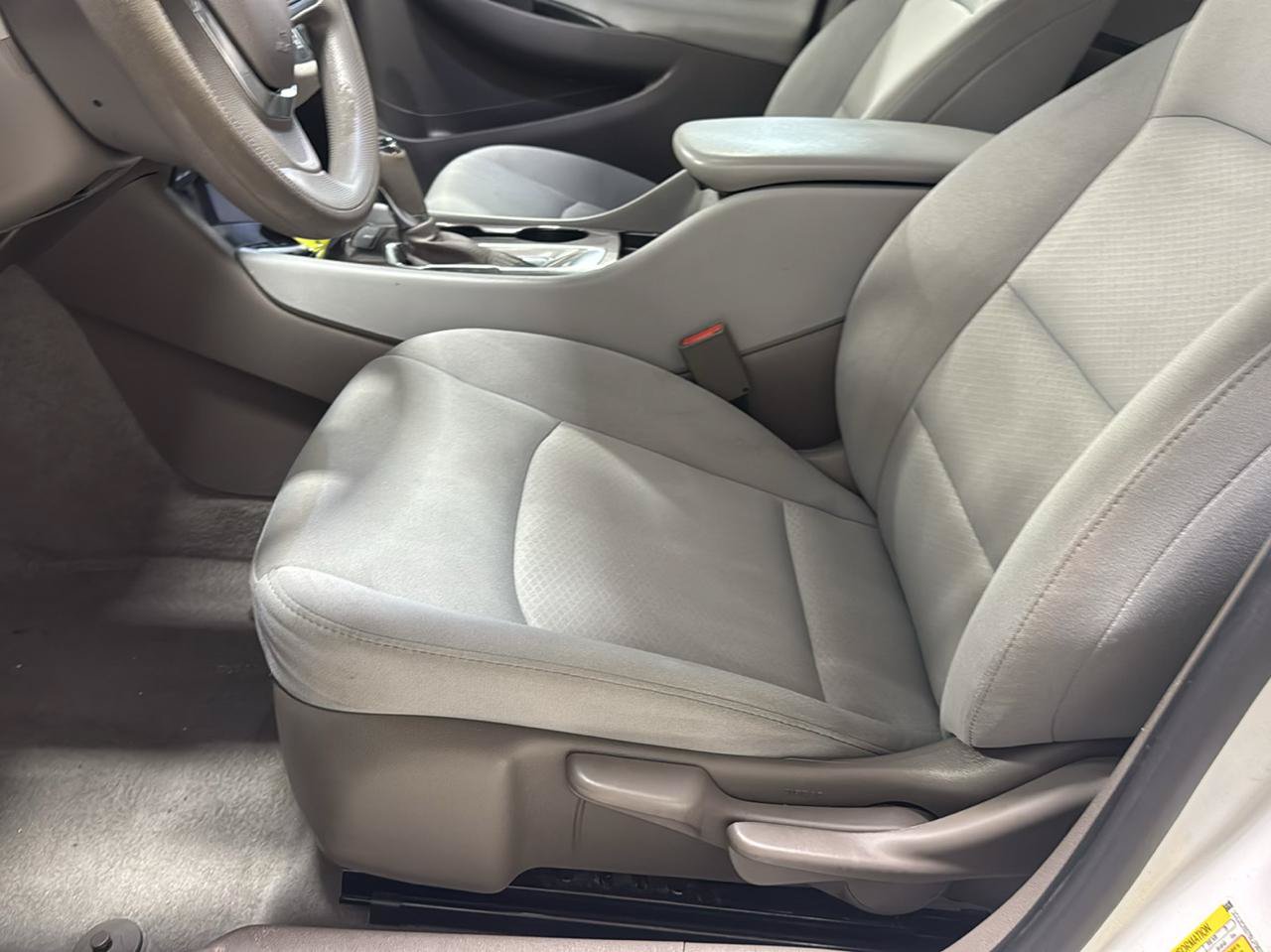 Used 2020 Chevrolet Malibu LS FWD image 39