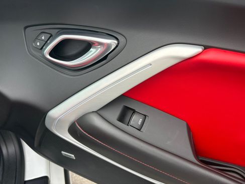 Used 2018 Chevrolet Camaro SS RWD image 35