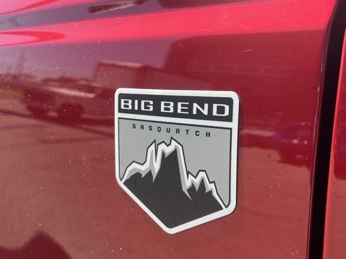 Certified 2021 Ford Bronco Big Bend w/ Sasquatch Package AWD/4WD image 32