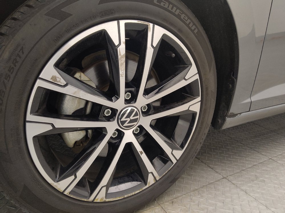 Used 2025 Volkswagen Jetta Sport FWD image 31