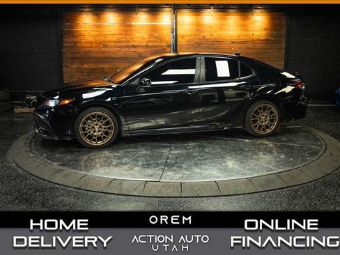 Used 2024 Toyota Camry SE w/ Convenience Package FWD image 1