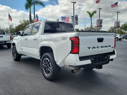 Used 2024 Toyota Tacoma TRD Sport image 9