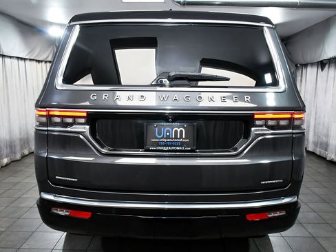 Used 2022 Jeep Grand Wagoneer Series II w/ Convenience Group III AWD/4WD image 5