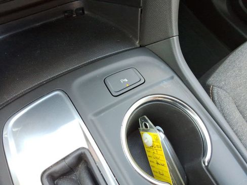 Certified 2024 Chevrolet Equinox LT FWD image 35