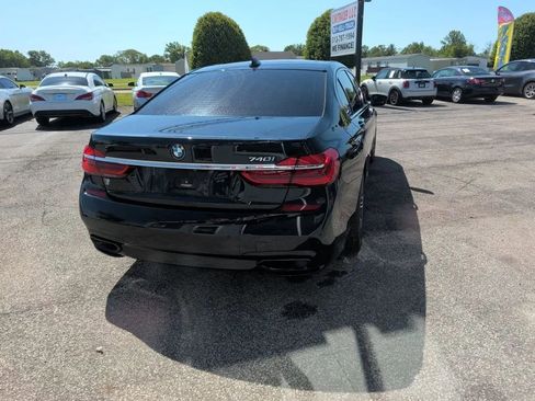 Used 2019 BMW 740i w/ M Sport Package RWD image 8