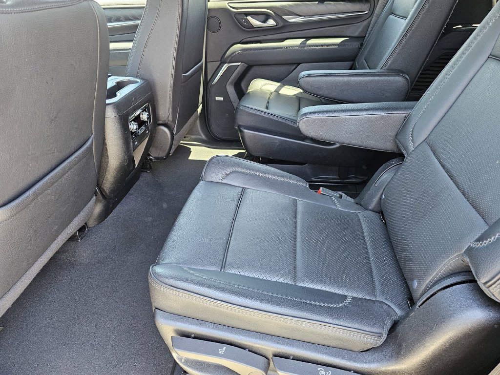 Used 2024 GMC Yukon Denali RWD image 21