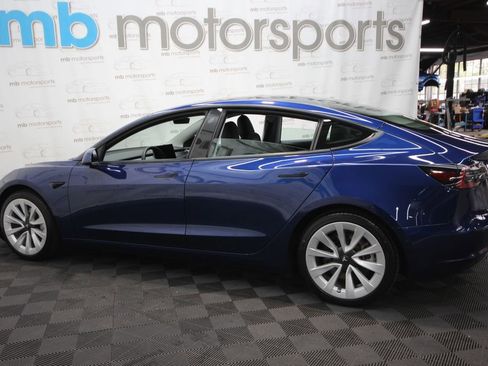 Used 2022 Tesla Model 3 Standard Range RWD image 3