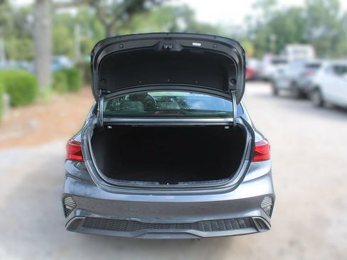 Used 2024 Kia Forte LXS FWD image 11