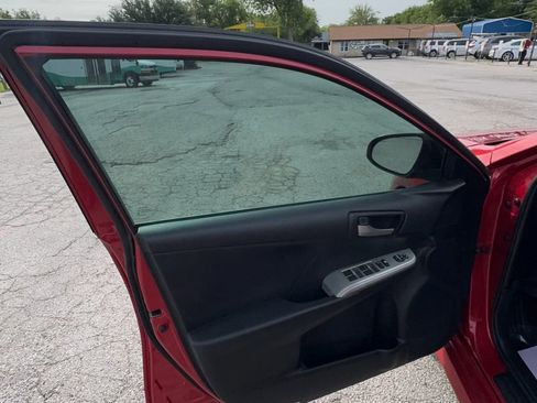 Used 2012 Toyota Camry SE FWD image 7