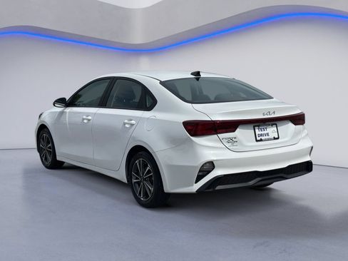 Used 2023 Kia Forte LXS FWD image 3