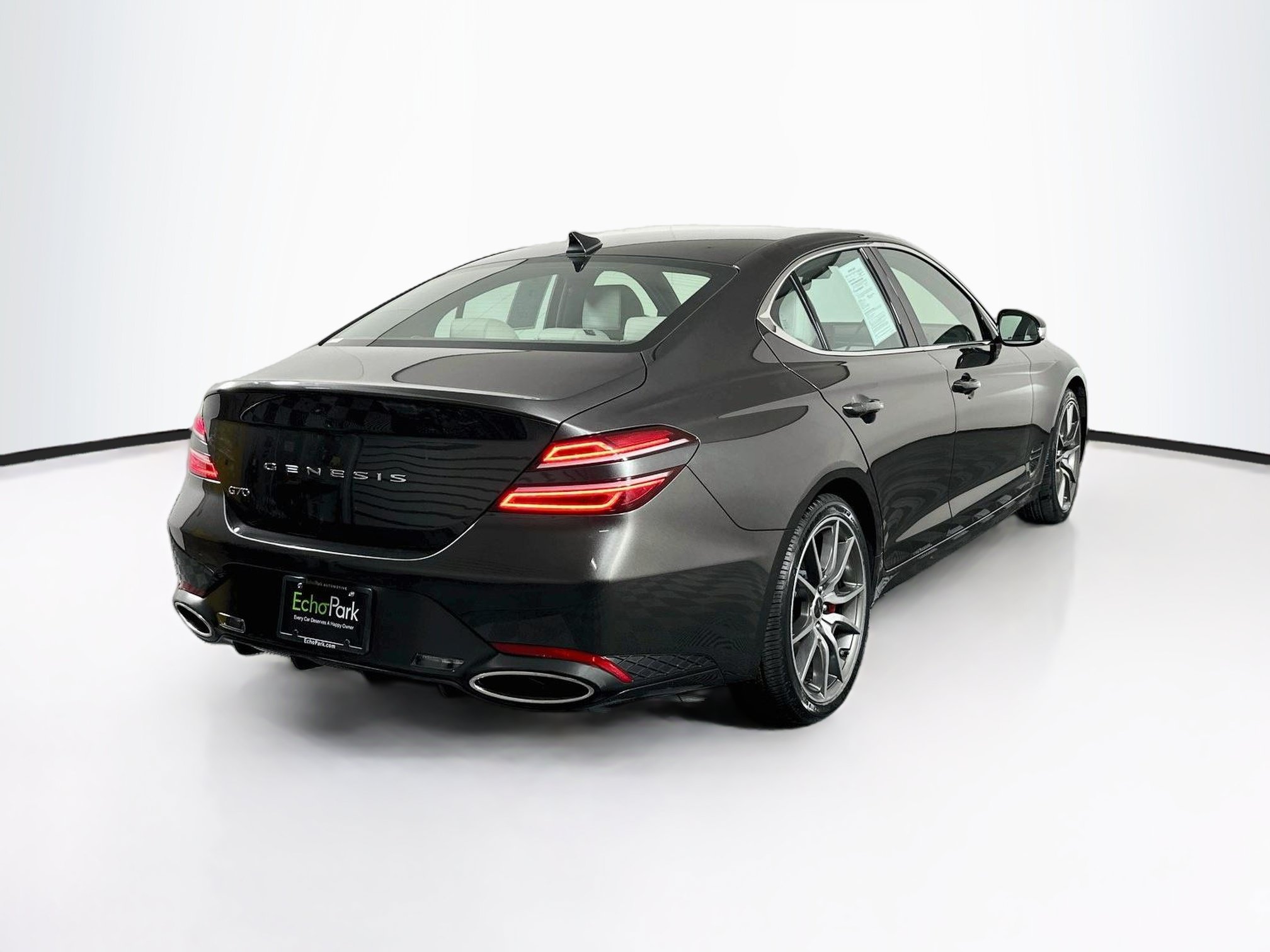 Used 2025 Genesis G70 2.5T RWD image 9