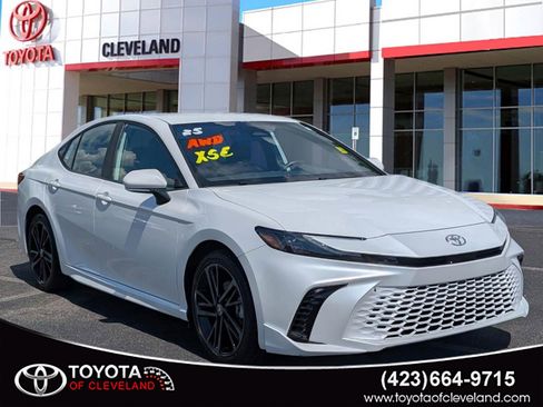 Used 2025 Toyota Camry XSE AWD/4WD image 1