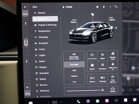 Used 2022 Tesla Model S Plaid image 41