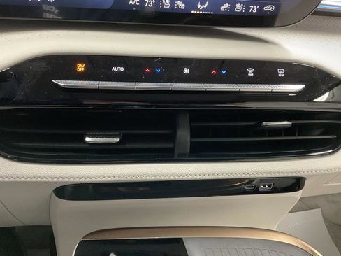 New 2026 Buick Enclave Avenir image 18