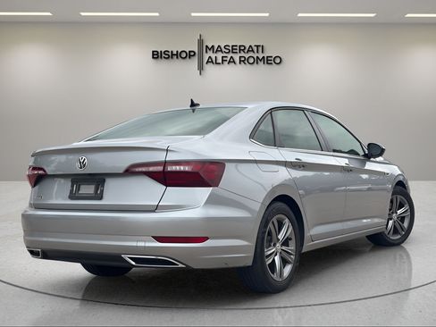 Used 2020 Volkswagen Jetta R-Line w/ R-Line Cold Weather Package FWD image 5
