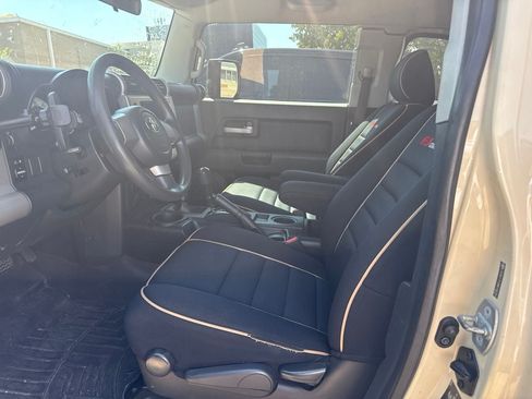 Used 2008 Toyota FJ Cruiser 4WD image 7