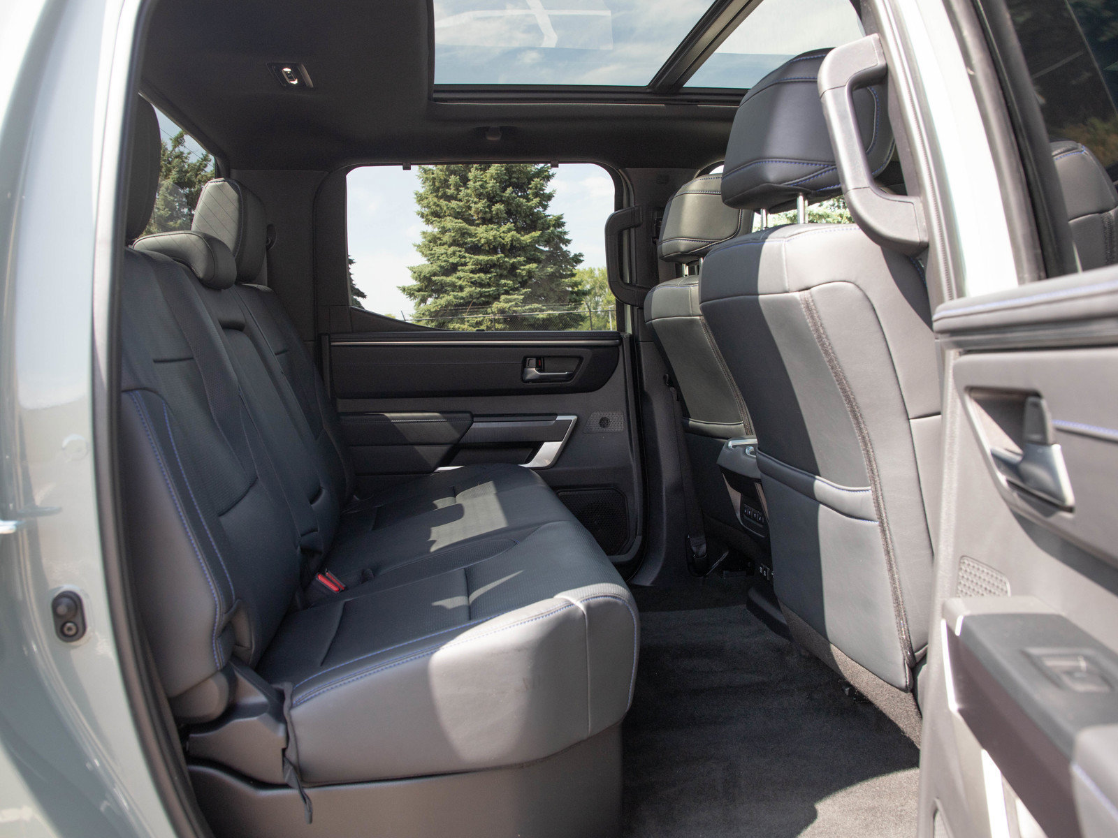 Used 2025 Toyota Tundra Platinum AWD/4WD image 14