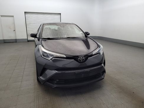 Used 2019 Toyota C-HR XLE image 14