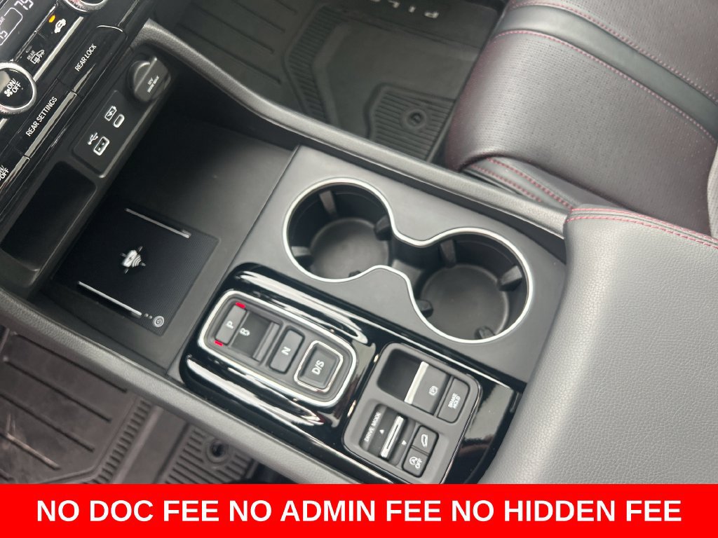 Used 2025 Honda Pilot Black Edition image 23