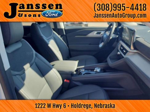 New 2026 Ford Explorer Active w/ Active Comfort Package image 7