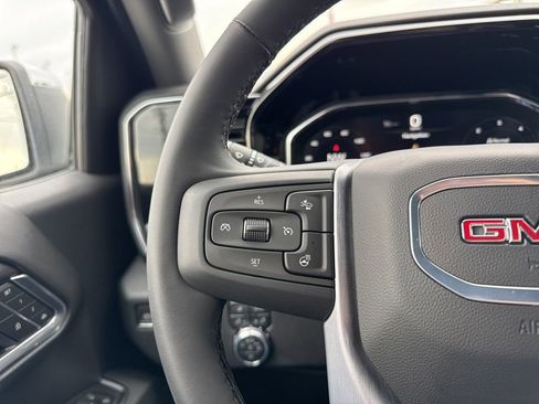 Used 2026 GMC Sierra 1500 SLT image 16