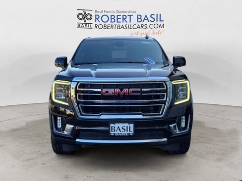 Used 2021 GMC Yukon SLT w/ SLT Premium Package image 8