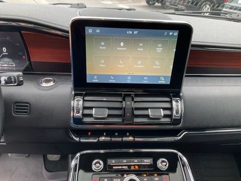 Used 2021 Lincoln Navigator Reserve w/ Luxury Package AWD/4WD image 13