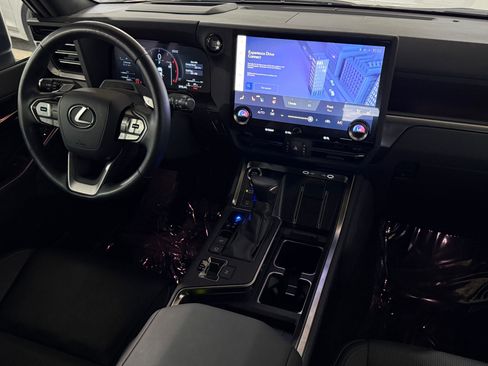 Used 2024 Lexus GX 550 w/ Accessory Package (Z1) AWD/4WD image 48