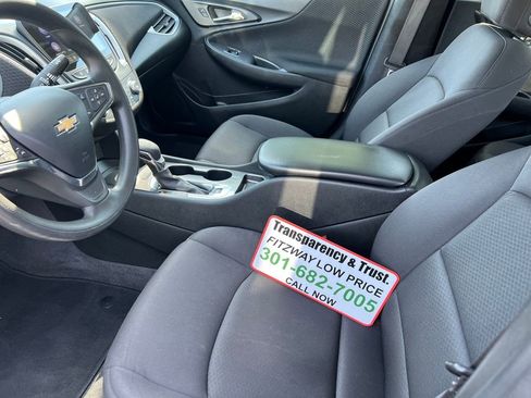 Used 2023 Chevrolet Malibu LS image 9