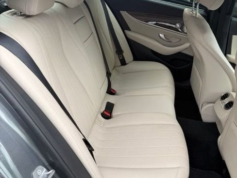 Used 2018 Mercedes-Benz E 300 image 3