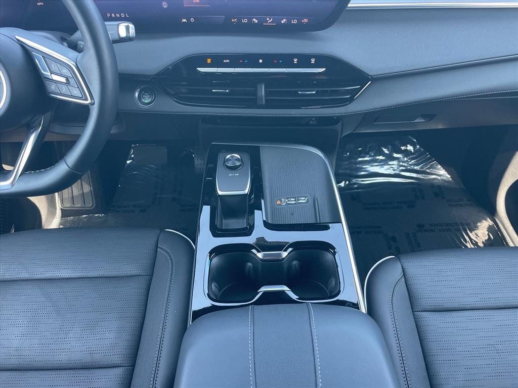 Used 2026 Buick Enclave Sport Touring w/ Power Package FWD image 17