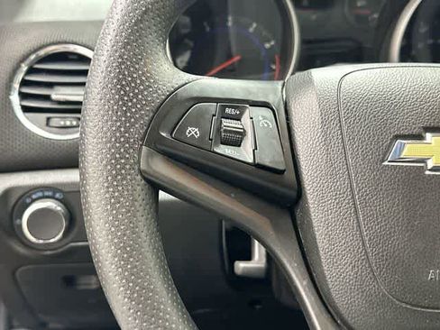 Used 2016 Chevrolet Cruze LT image 17