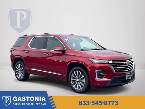 Used 2023 Chevrolet Traverse Premier AWD/4WD image 1