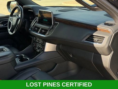 Used 2024 Chevrolet Suburban Premier RWD image 24