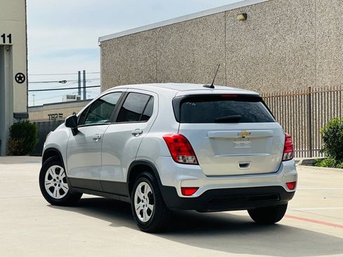 Used 2019 Chevrolet Trax LS w/ Tint and Cruise Package FWD image 6