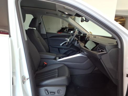 Used 2025 Audi Q5 Premium w/ Convenience Package AWD/4WD image 20