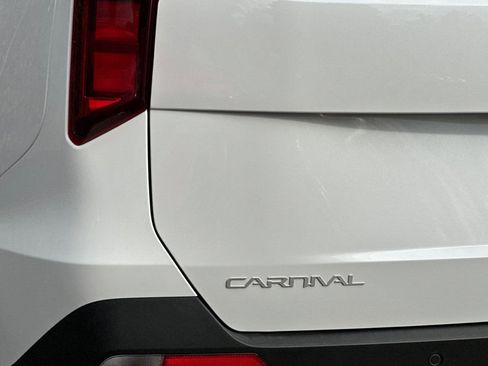 New 2026 Kia Carnival SX image 22