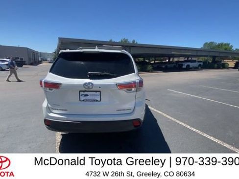 Used 2015 Toyota Highlander Limited w/ Driver Technology Package AWD/4WD image 6