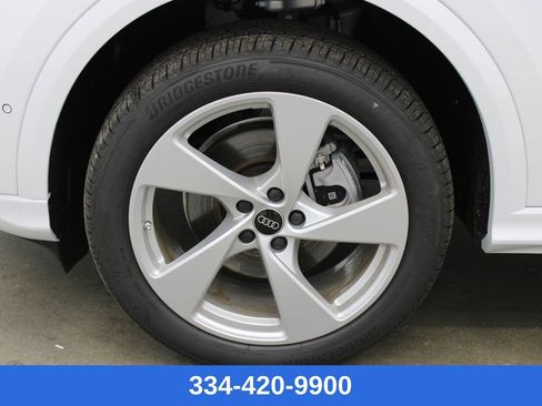 New 2025 Audi Q5 Premium Plus image 28