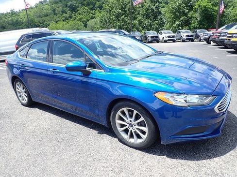 Used 2017 Ford Fusion SE FWD image 8