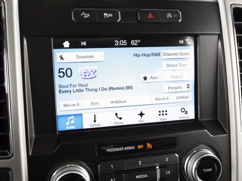 Used 2018 Ford F150 Lariat w/ Equipment Group 502A Luxury image 19