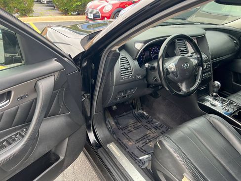 Used 2014 INFINITI QX70 AWD w/ Premium Package image 17