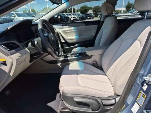 Used 2016 Hyundai Sonata SE FWD image 12