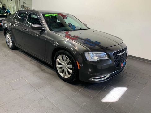 Used 2017 Chrysler 300 Limited w/ Value Package image 2