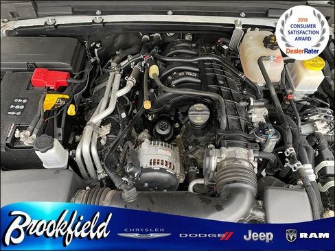 Used 2023 Jeep Gladiator Overland image 38