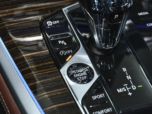 Used 2020 BMW X5 xDrive40i w/ Premium Package image 32