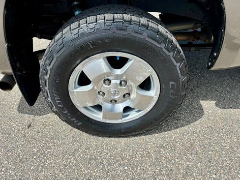 Used 2012 Toyota Tundra 4x4 Double Cab w/ TRD Off-Road Pkg image 34