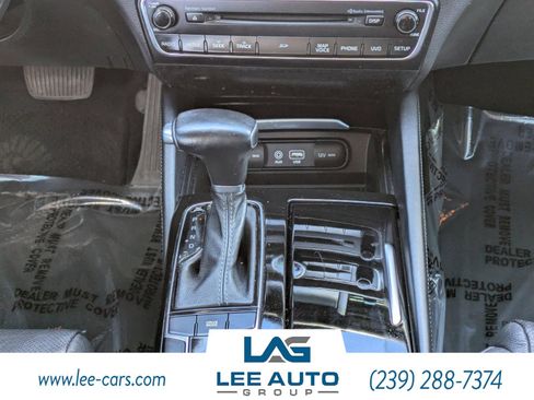 Used 2017 Kia Cadenza Premium w/ Luxury Package image 15