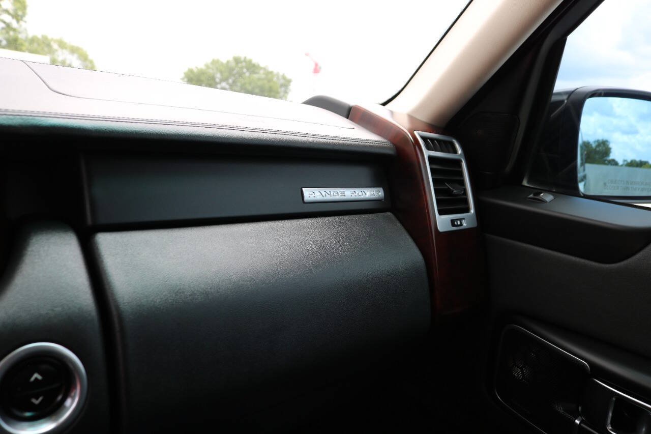 Used 2011 Land Rover Range Rover HSE AWD/4WD image 24
